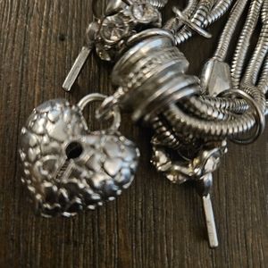 Silver fashion bracelet